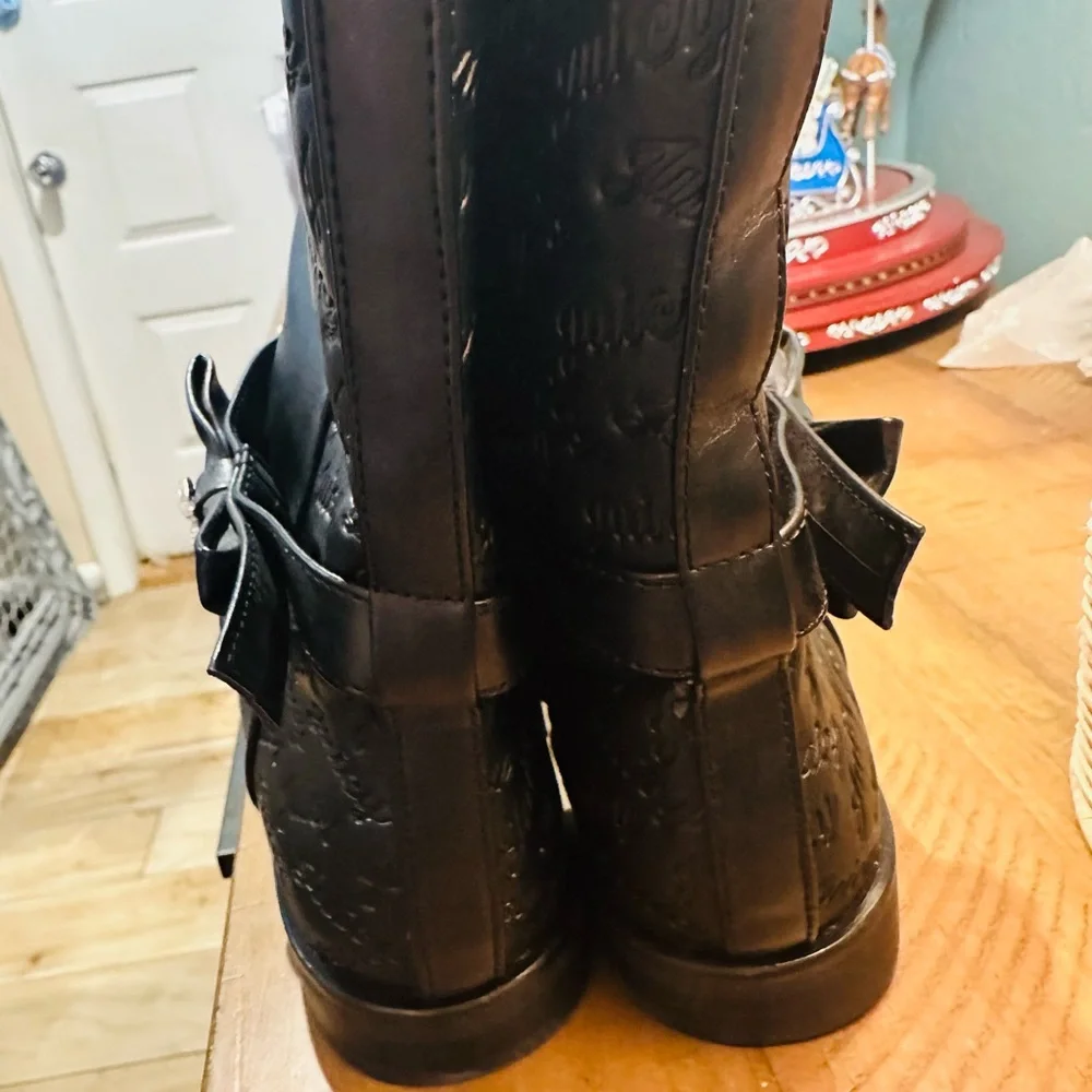 Juicy Couture - Girls Boots Black Zip Up 12” Tall Bow & Logo Size 5